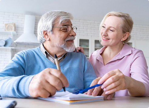 seniors talking about a insurance plan