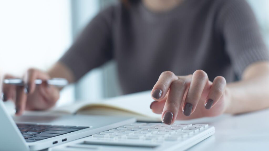 woman making calculations